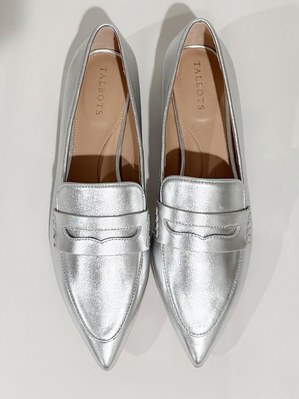 TALBOTS Scarlet Pointed Toe Metallic Leather Loafers NEW Silver Preppy Size 9 - Picture 4 of 12